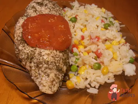 Куряче філе з помідорами, запечене в духовці