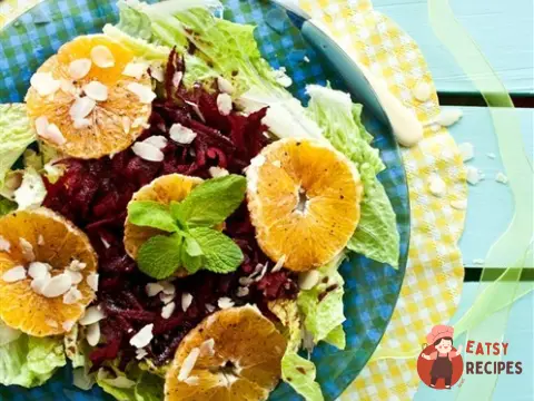 Салат із сирого буряка з апельсином та м'ятою