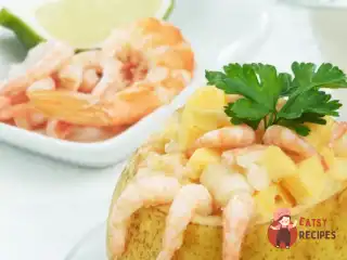 Салат із сиром брі та креветками