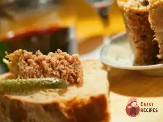 Яєчний паштет із корнішонами
