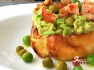 Пудинг з гороховим пюре та беконом