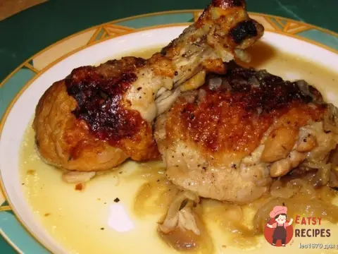 Курка тушкована з чебрецем