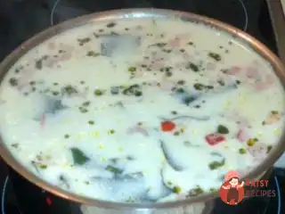 Вершковий суп із креветками