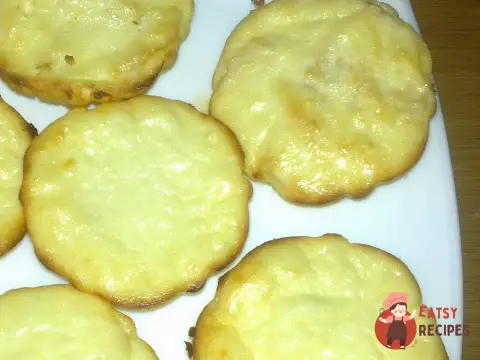Повітряна сирна запіканка з молоком