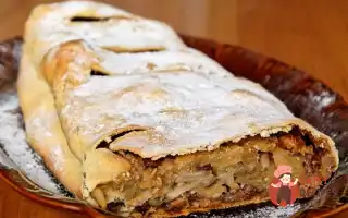 Яблучний Штрудель З Корицею Та Пеканом