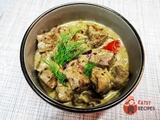 Ніжна печінка з цибулею