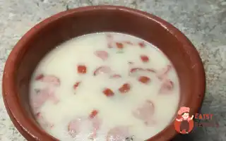 Сирний Суп Із Мисливськими Ковбасками