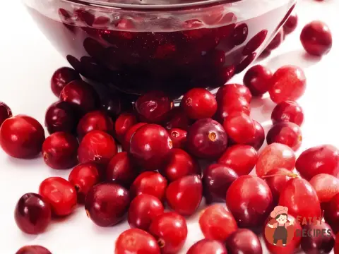 Брусниця в сиропі
