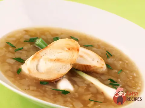 Луковий бульйон (Potage à l'oignon)