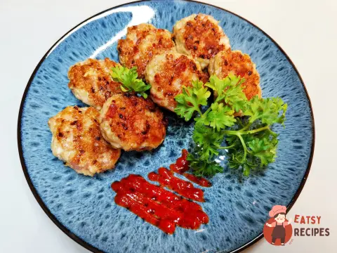 Курячі котлети з беконом