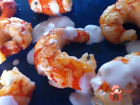 Креветки з лимонно-чесничним соусом