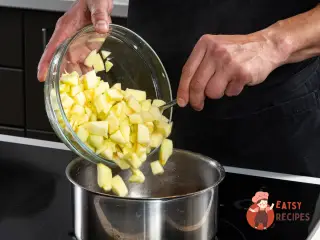 Крок 4: Яблучний пиріг із сирною начинкою