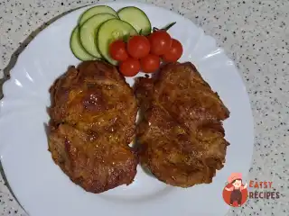 Соковитий стейк зі свинячого ошийка