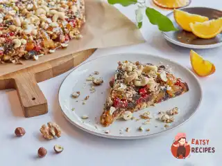 Пиріг з горіхами та сухофруктами