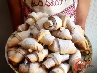 Рогаліки з абрикосовим джемом