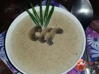 Крем-суп із шампіньйонів з часником