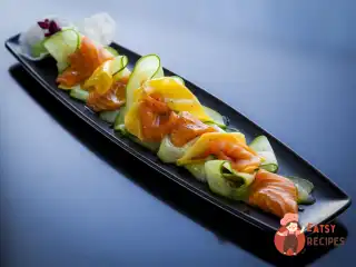 Севичі з лосося з огірком від шеф-кухаря Mercedes bar Артема Сергєєва