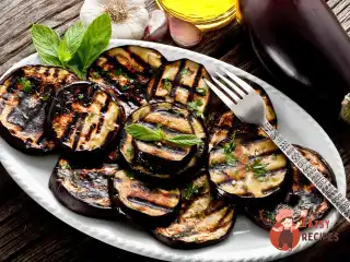 Melanzane grigliate (баклажани на грилі під оливковою олією)