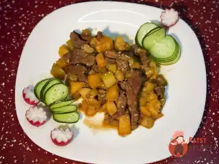 Яловичина з болгарським перцем «по-японськи»