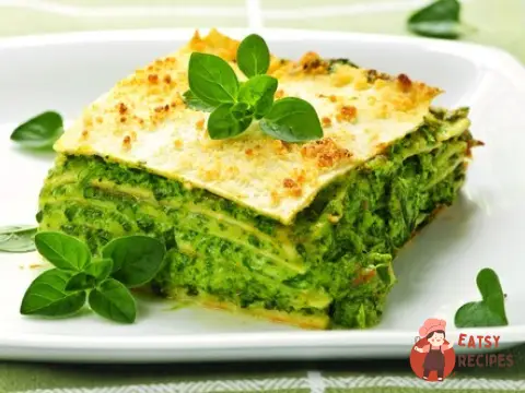 Лазання зі шпинату та фети (aka Spanakopita Lasagna)