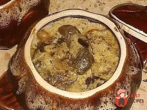 Грибний суп у горщику