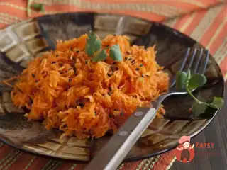 Пікантний морквяний салат