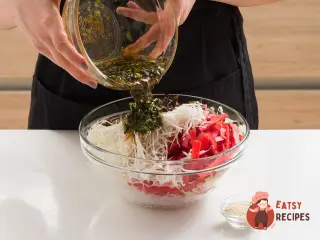 Крок 7: Фунчоза з овочами