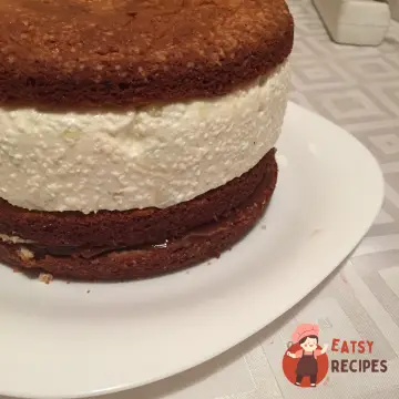 Торт з сиром та грушею