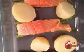 Сьомга З Картоплею, Спаржею Та Соусом Песто