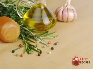 Тепла заправка з часником та розмарином