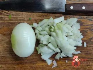Крок 7: Курячі купати з цибулею