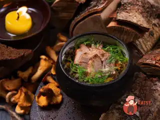 Сочевична каша з копченими ребрами