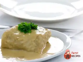 Голубці з вареним м'ясом, рисом та овочами
