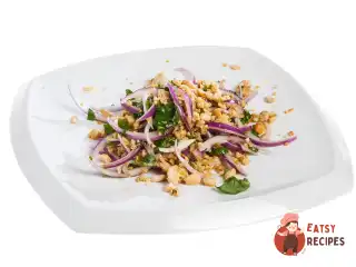 Тайський курячий салат "Лаб"