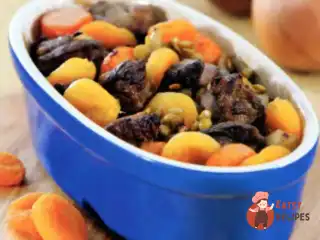 Баранина з сочевицею та курагою