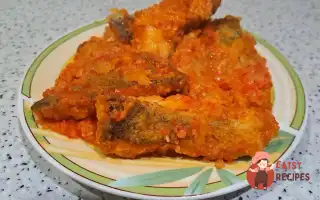 Щука На Сковороді З Гострим І Солодким Перцем