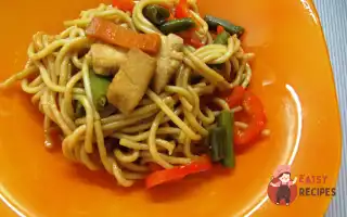 Локшина З Куркою, Овочами Та Соєвим Соусом