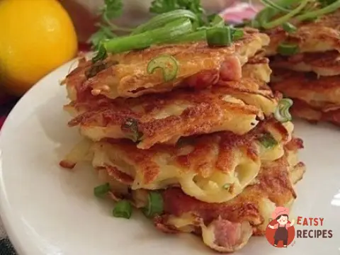 Картопляні драники з ковбасою