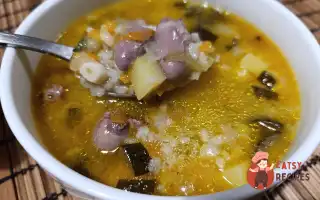 Розсольник із курячими сердечками