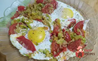 Яєчня З Тертим Кабачком І Помідором