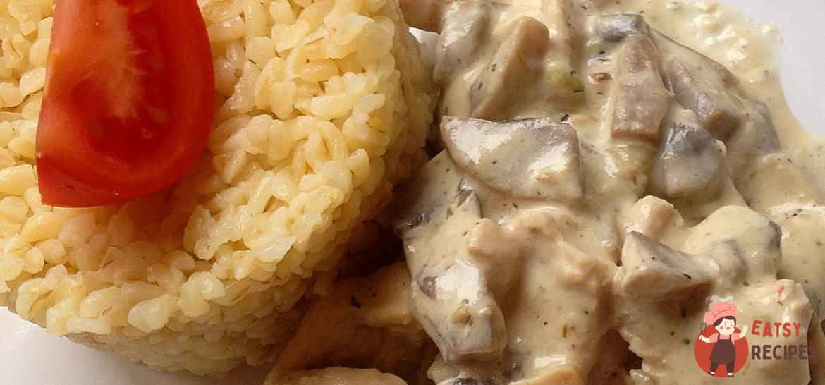 Індичка з грибами у вершковому соусі з булгуром