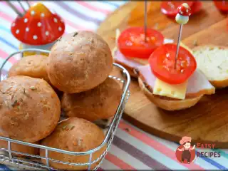 Скони з фенхелем та цедрою