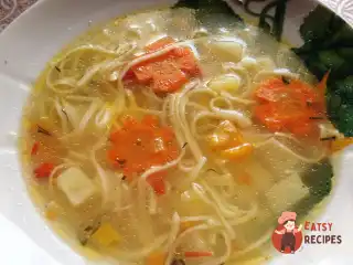 Локшина куряча по-домашньому