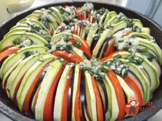 Рататуй з чебрецем