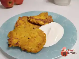 Оладки яблучно-морквяні