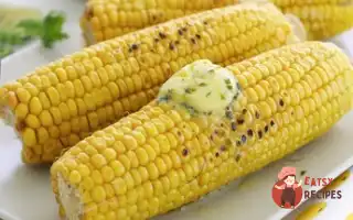 Золота Кукурудза На Грилі В Сирі З Скибочками.