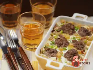 М'ясні фрикадельки у грибному соусі