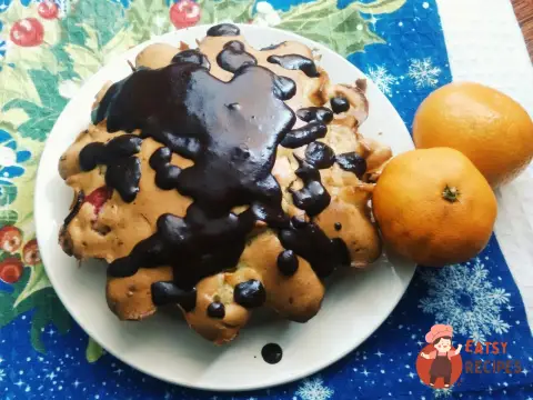Шарлотка з журавлиною