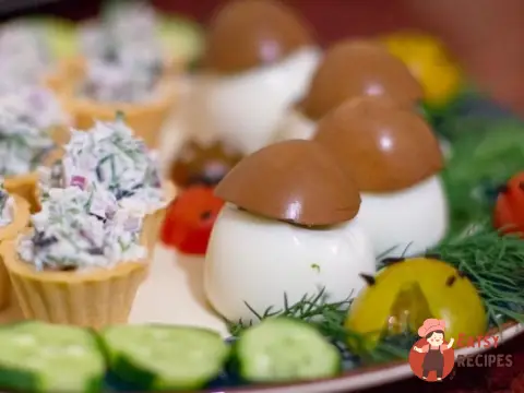 Яйця, фаршировані печінкою тріски