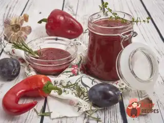 Зливова домашня аджика